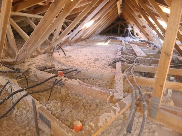 Isolation des combles perdus par soufflage de ouate de cellulose à Labège